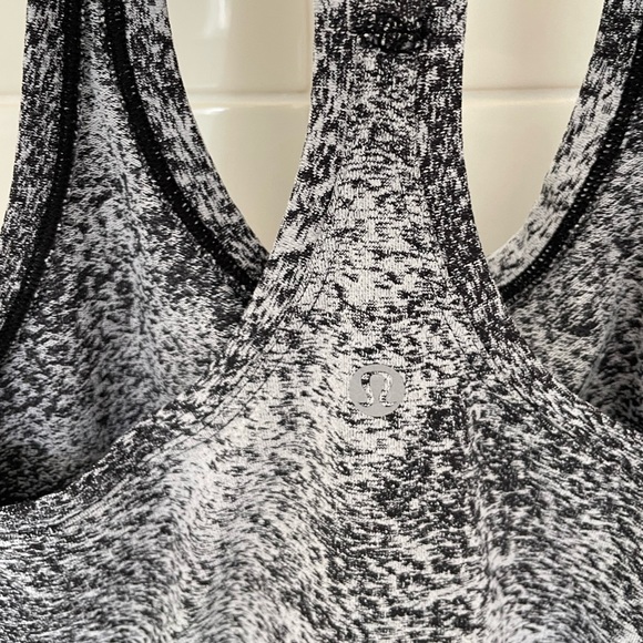 Lululemon Tank Top - Picture 1 of 3